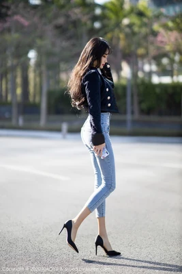 《漂泊的银幕：电影船如何成为流动的叙事奇迹》