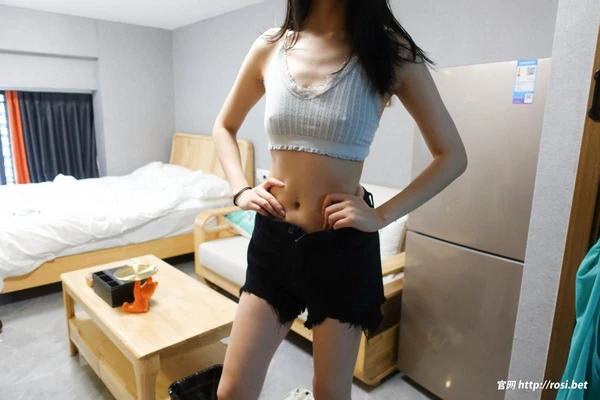 《功夫小龙：一部国语版如何点燃全球华人的功夫梦》