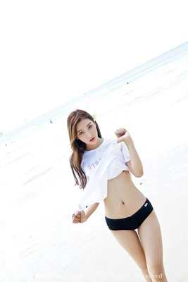 《潘美辰经典老歌：穿越时光的倔强与温柔》