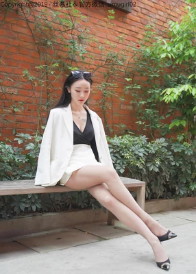 卓别林经典的喜剧电影：笑中带泪的人性史诗