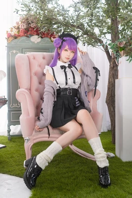 向日葵的沉默哲学：那些扎根于阳光下的生命箴言