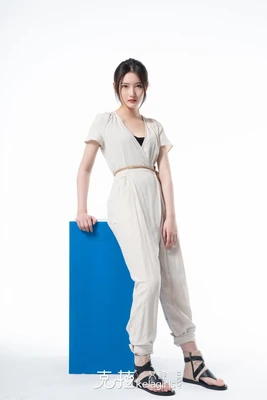 《十孔之间，经典永恒：口琴经典独奏曲集的艺术魅力》