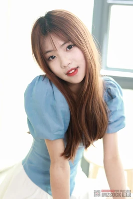 《万万没想到：那些让你笑出腹肌的经典台词如何重塑网络喜剧语言》