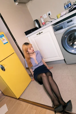 范伟的荧屏宇宙：从“药匣子”到“彪哥”，一个时代的小人物史诗