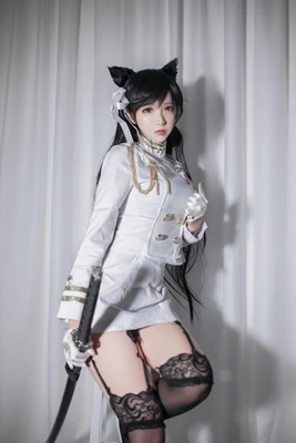 《午夜书页：当恐怖故事从纸间爬入现实》