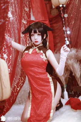 那些让我们心动的瞬间：解码经典接吻剧照背后的情感密码