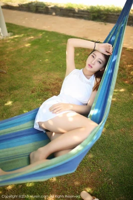 如何用英语精准总结电影故事：从结构到技巧的完整指南