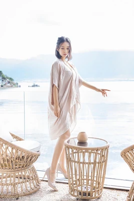 《桃花深处，爱如初见：那些电影里永不凋零的桃花故事》