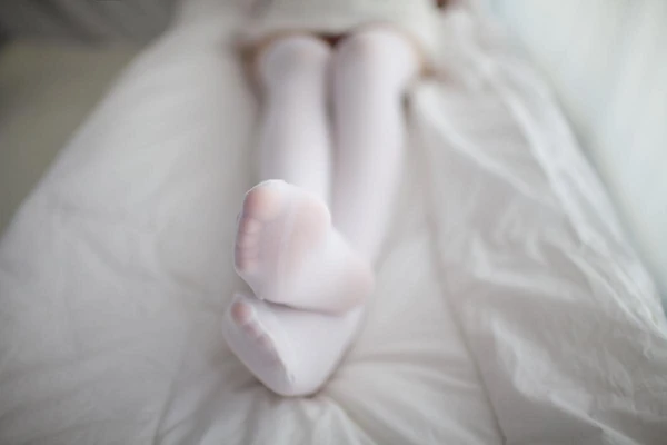 《拉萨魅影：当圣城传说遇见现代惊悚电影》