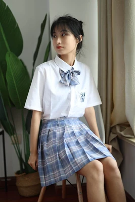 经典中黑：时尚界永不褪色的权力密码