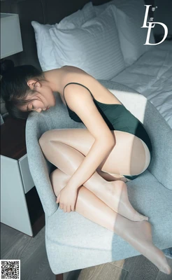 经典小依：一个时代的文化符号与情感记忆