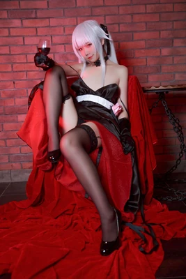 奥黛丽·赫本：银幕上永不凋零的优雅诗篇