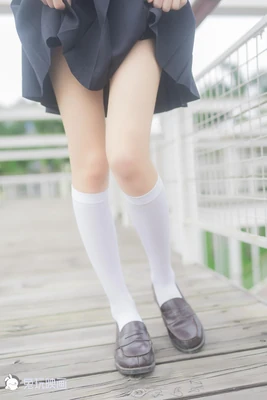 《芭比学校国语版：童年记忆中的粉红启蒙与语言桥梁》