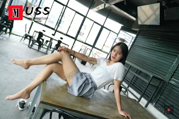 《经典传奇李：一个名字背后的时代烙印与不朽神话》