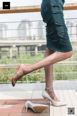 潜入深渊的恐惧：《深海故事》如何用视觉奇观讲述人性救赎