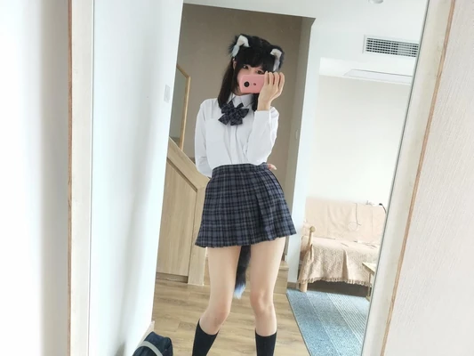 《杜鹃啼血：当电影头像成为时代记忆的密码》