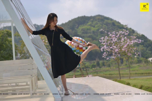 当现实成为剧本：那些让你怀疑人生的类似故事电影