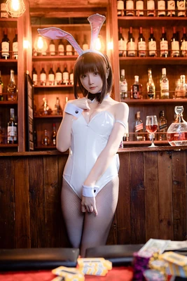 落花有声：聆听经典文学中凋零与重生的永恒回响