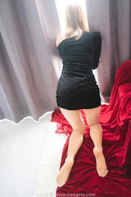 《花语情缘：当爱情在花店绽放时》