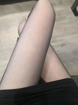 《暗夜低语：英国鬼故事电影如何用优雅的恐怖征服世界》