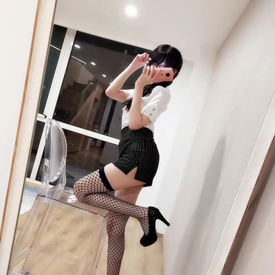 《城故事电影：光影交织下的都市灵魂与人性寓言》