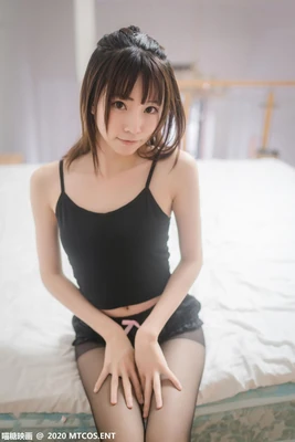 《剪刀手爱德华的继承者：美发师的童话故事电影如何重塑行业神话》