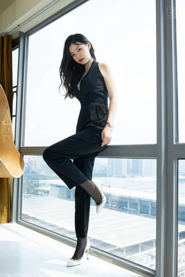 逃亡花国语版：一朵在黑暗中绽放的复仇之花