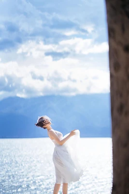 穿越光影的时光机：解说历史故事电影如何重塑我们的集体记忆