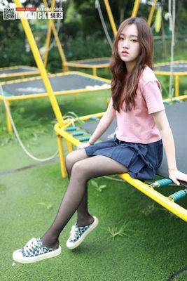 《手机》：一部预言了现代人情感困境的黑色喜剧经典