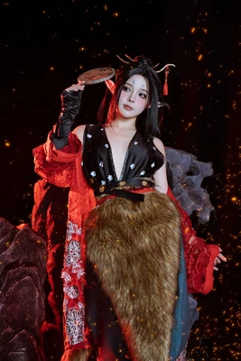 揭秘《铁齿铜牙纪晓岚》中和珅与纪晓岚最精彩的交锋时刻