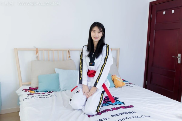 明星快问快答经典问题大赏：那些让艺人瞬间破防的机智时刻