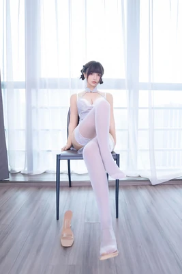 经典摇头舞曲串烧：那些年让我们甩掉烦恼的电子狂欢