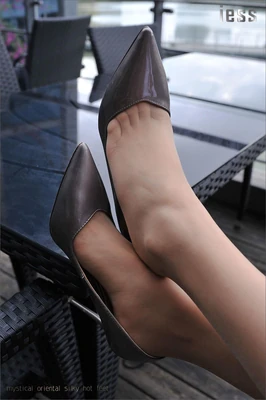 穿越时光的声音魔法：为何老电影配音比原声更令人着迷？