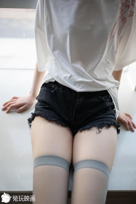 《白大褂下的怦然心动：五部医学生恋爱小故事电影治愈指南》