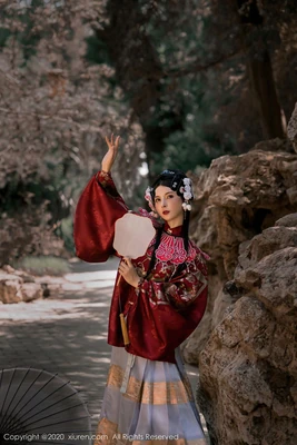 《从尘埃到星辰：欧美演员励志故事电影如何照亮我们的人生》