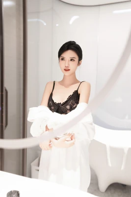 《红日》国语版MP3：一首跨越时代的励志赞歌，如何点燃千万人心中的火焰