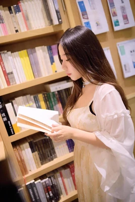 当生活都像故事电影结局，我们该如何自处？