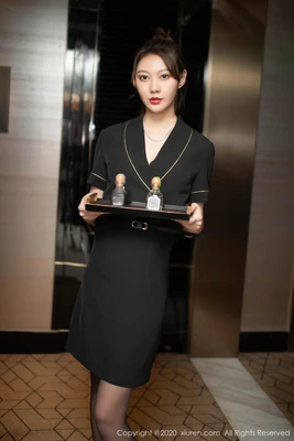 僵尸大屠杀国语版：华语恐怖片的文化突围与暴力美学重构