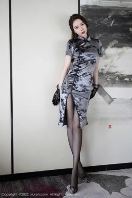 《警察故事》：从港片警匪经典到文化符号的华丽转身