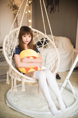 《绝园暴风雨国语版：一场跨越语言藩篱的奇幻风暴》