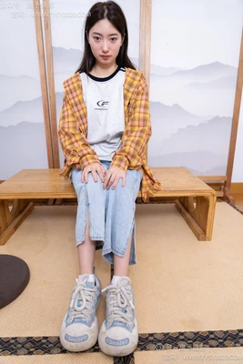 《张国荣：金曲经典中永不落幕的绝代风华》