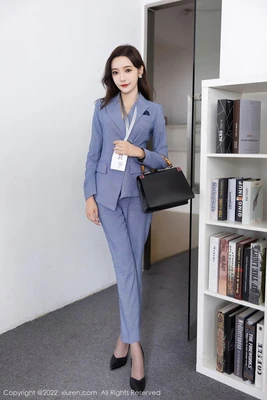 《珊瑚海故事：银幕上的蔚蓝史诗与人性回响》