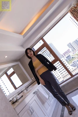 穿越时光的旋律：电子琴名曲欣赏经典中的永恒魅力