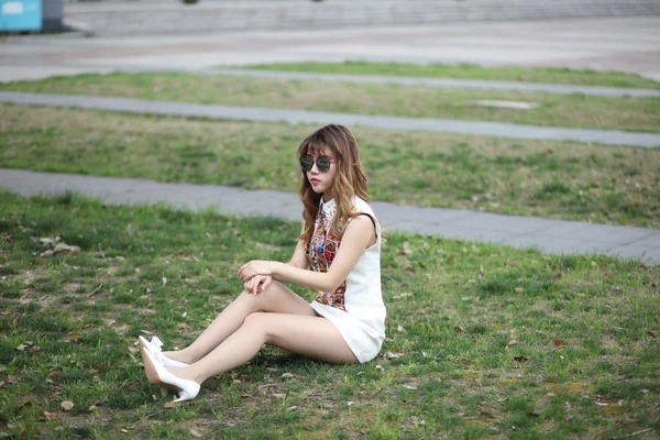 《恶魔的火焰国语版12》：当黑暗寓言照进现实，我们该如何自处？