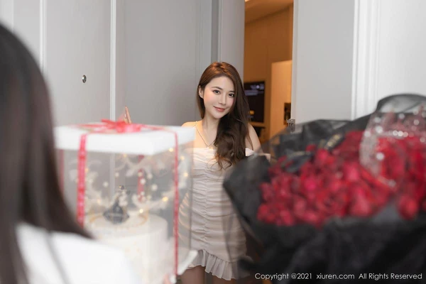 《金钱与欲望的漩涡：富婆故事电影如何折射时代镜像》